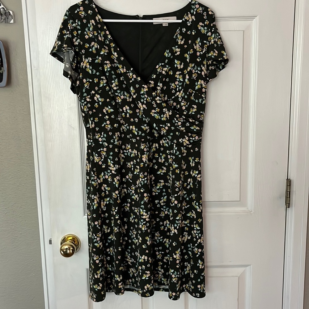 Great green flowy lined dress